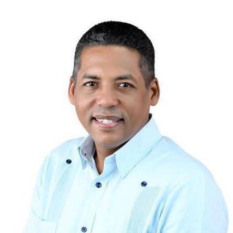 Subdirector de Pasaportes apoya lucha contra la corrupción