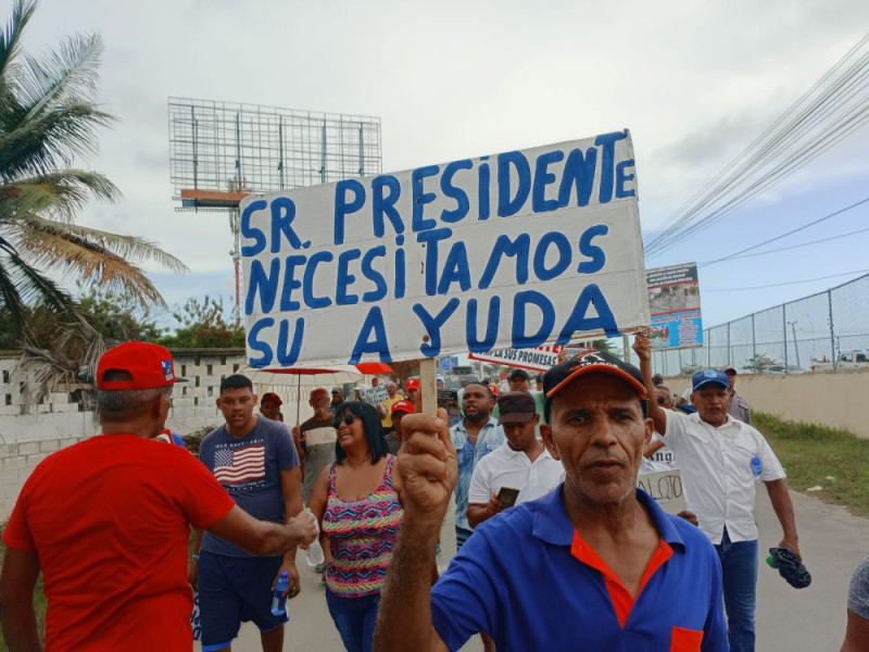 Vecinos de AERODOM languidecen en la pobreza