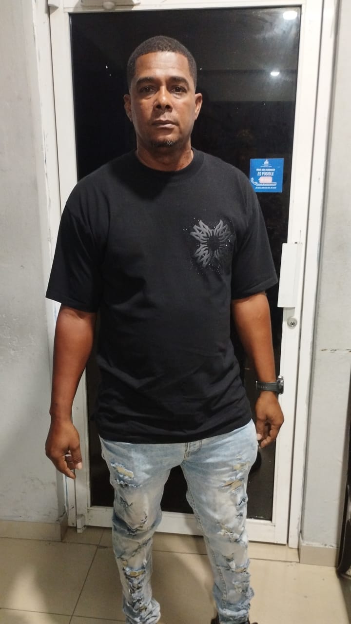 Sorprenden a un hombre mientras hacía una conexión eléctrica ilegal