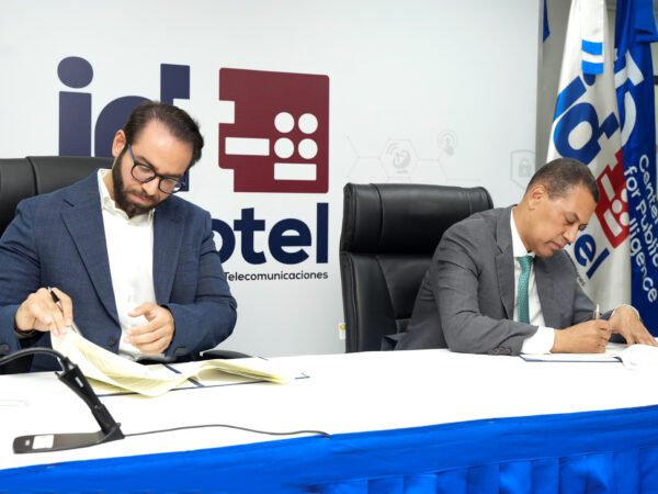 INDOTEL y el CIP firman acuerdo