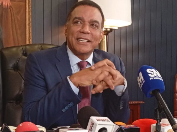 Senador Carlos Gómez anuncia Gran Jornada de Salud en Moca