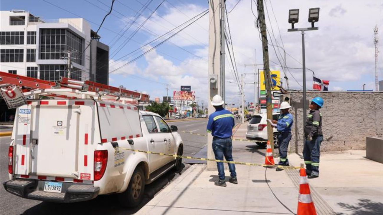 Edeeste normaliza más de 22,000 clientes en septiembre