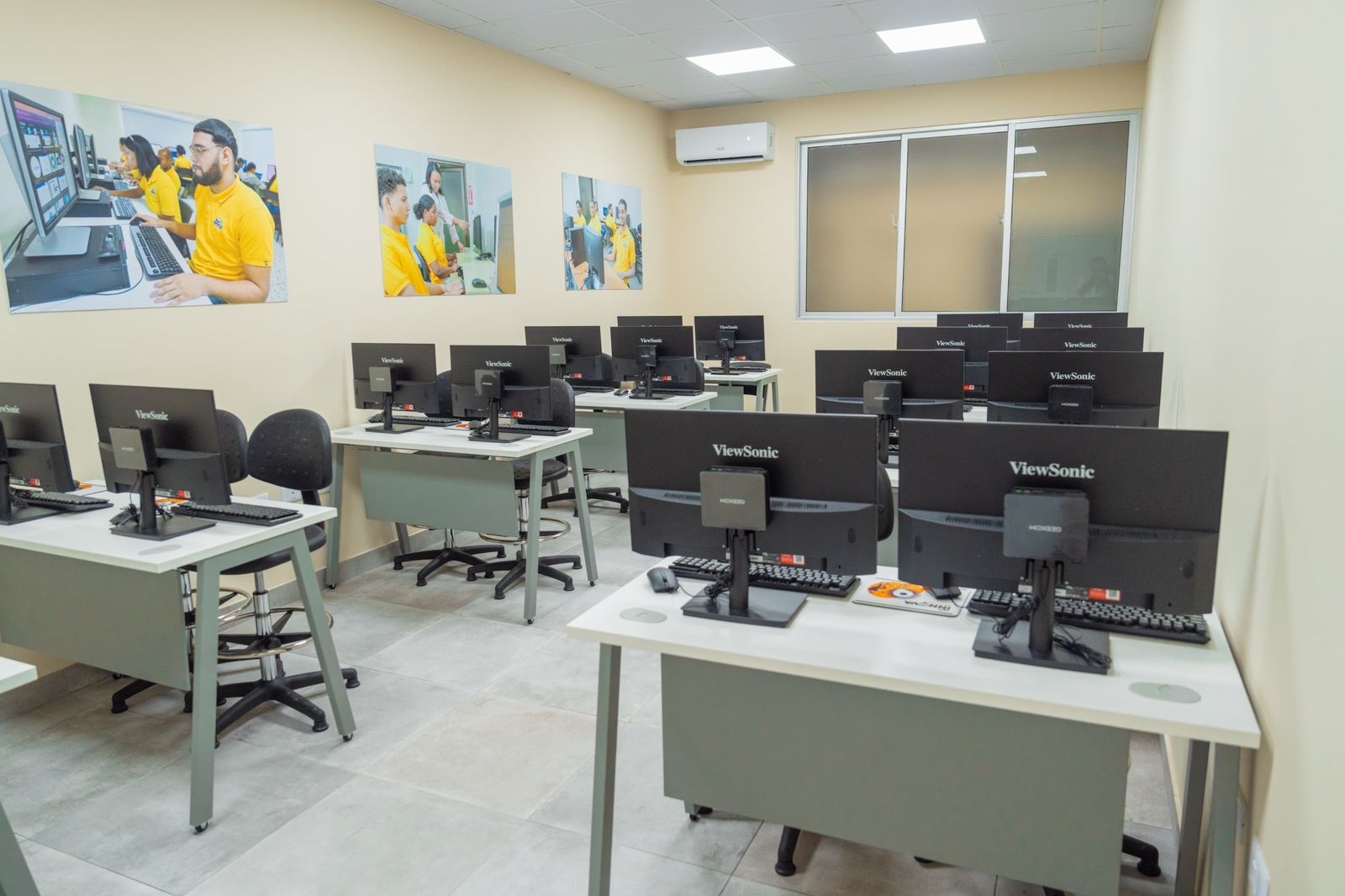 José Ignacio Paliza inaugura nuevo centro del INFOTEP en Jarabacoa