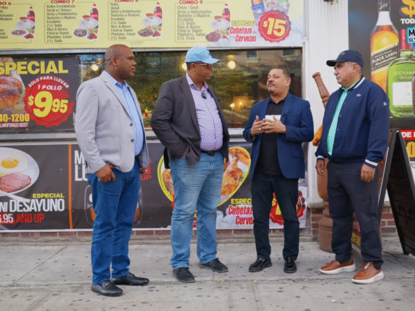 Carlos Feliz critica el abandono del Consulado Dominicano en Nueva York