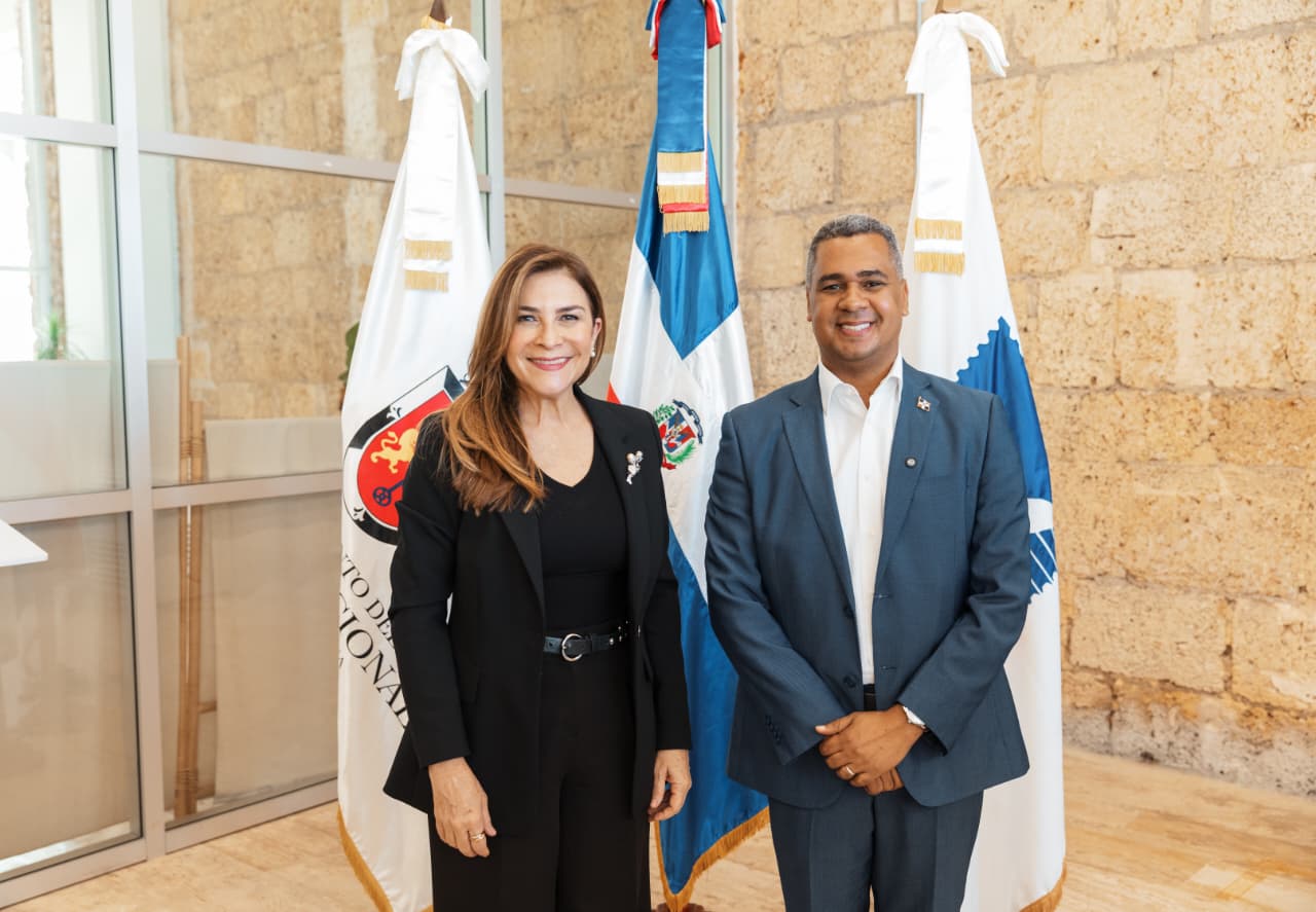 Conmemoran el 175 aniversario del natalicio de Salomé Ureña