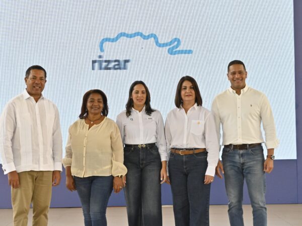 Banreservas bancariza a cientos de personas en San Juan de la Maguana