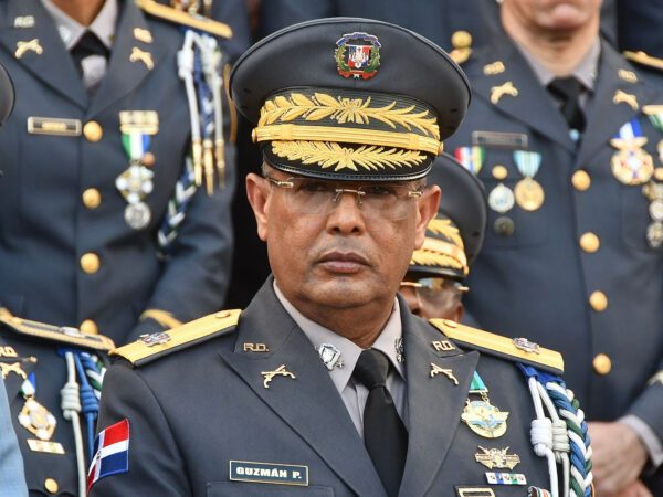 Sectores favorecen continuidad en el cargo del director de la Policía Nacional