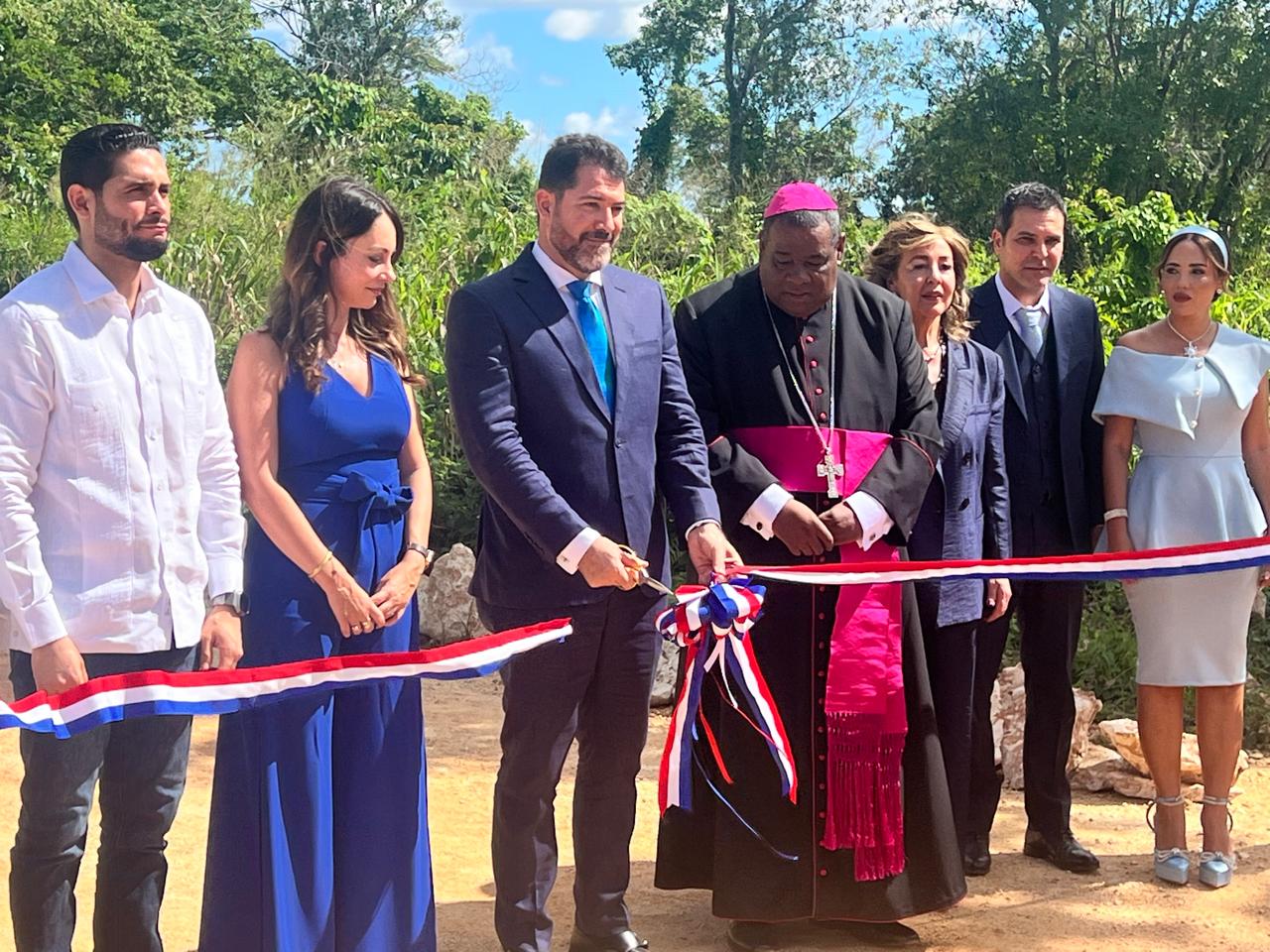 Inauguran Larimar City & Resort