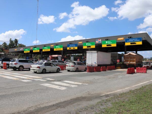 2.3 millones de vehículos se movilizaron hacia el interior del país