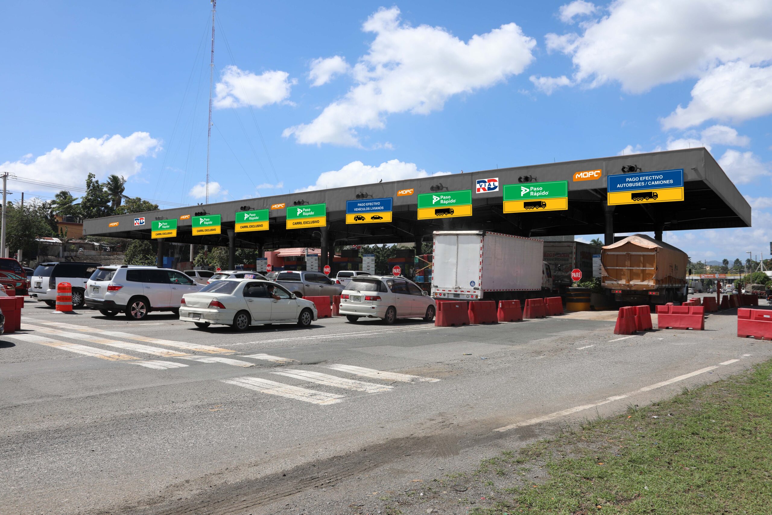 2.3 millones de vehículos se movilizaron hacia el interior del país