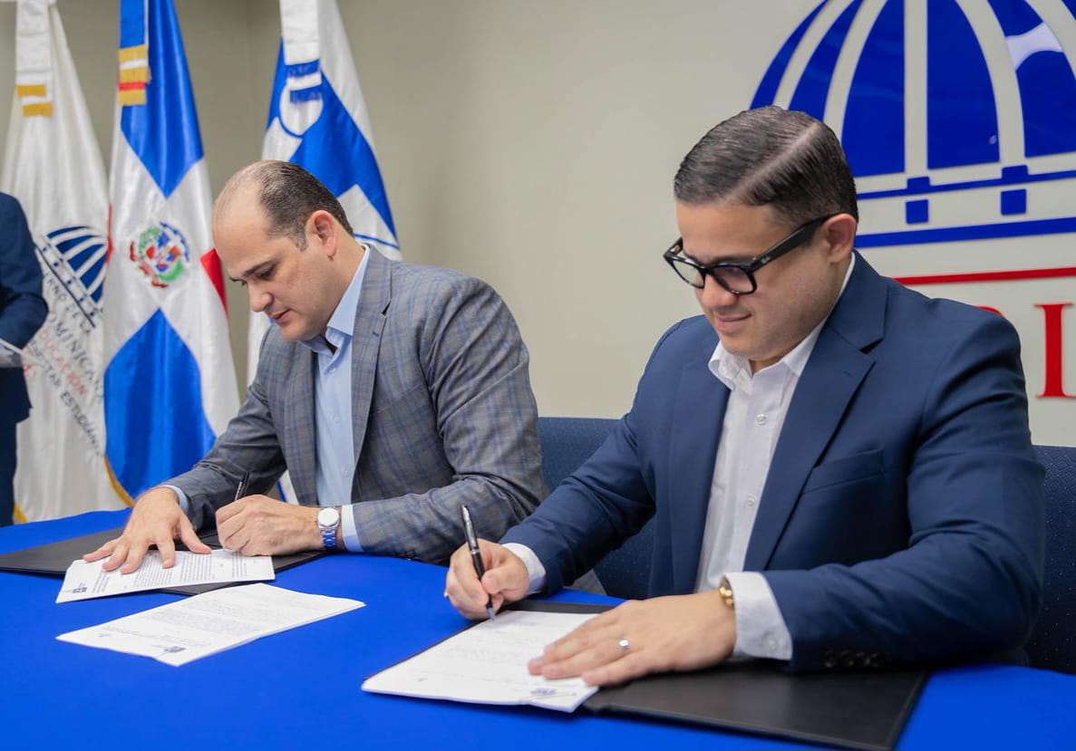 INABIE e INDOCAL firman acuerdo