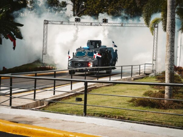 República Dominicana presenta su primer vehículo militar blindado ensamblado en el país