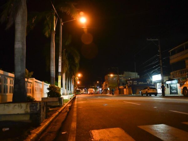 EDEESTE instala casi 20 mil luminarias durante 2025