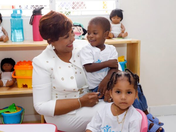 Directora del INAIPI inaugura CAIPI en San Rafael del Yuma