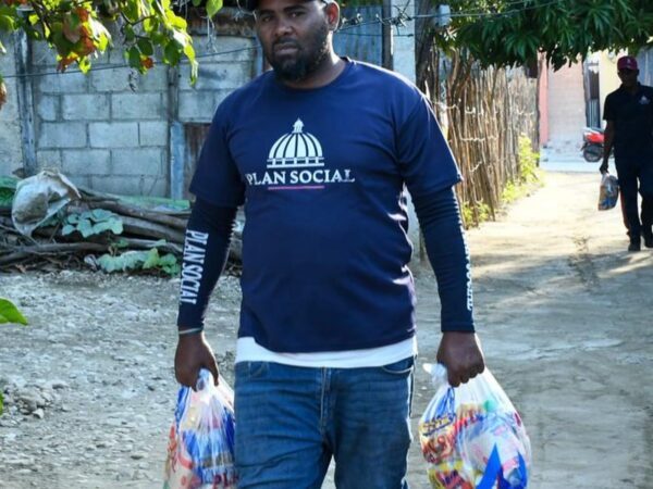 DASAC entrega raciones alimenticias a familias vulnerables