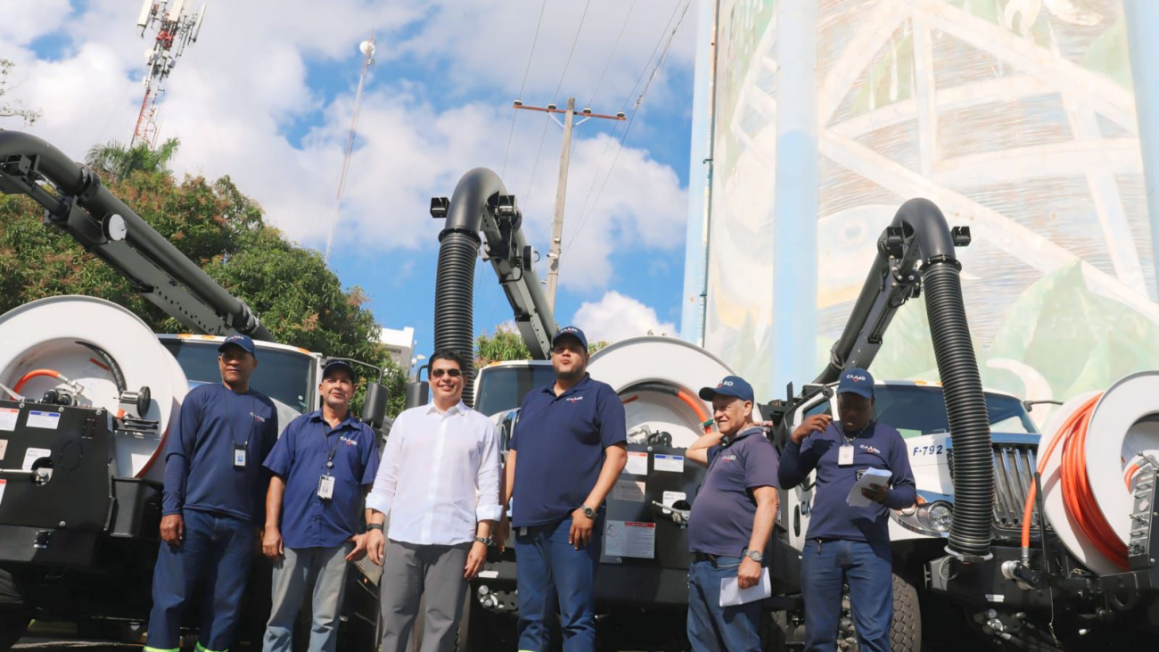 CAASD incorpora cuatro nuevos camiones hidrosuccionadores