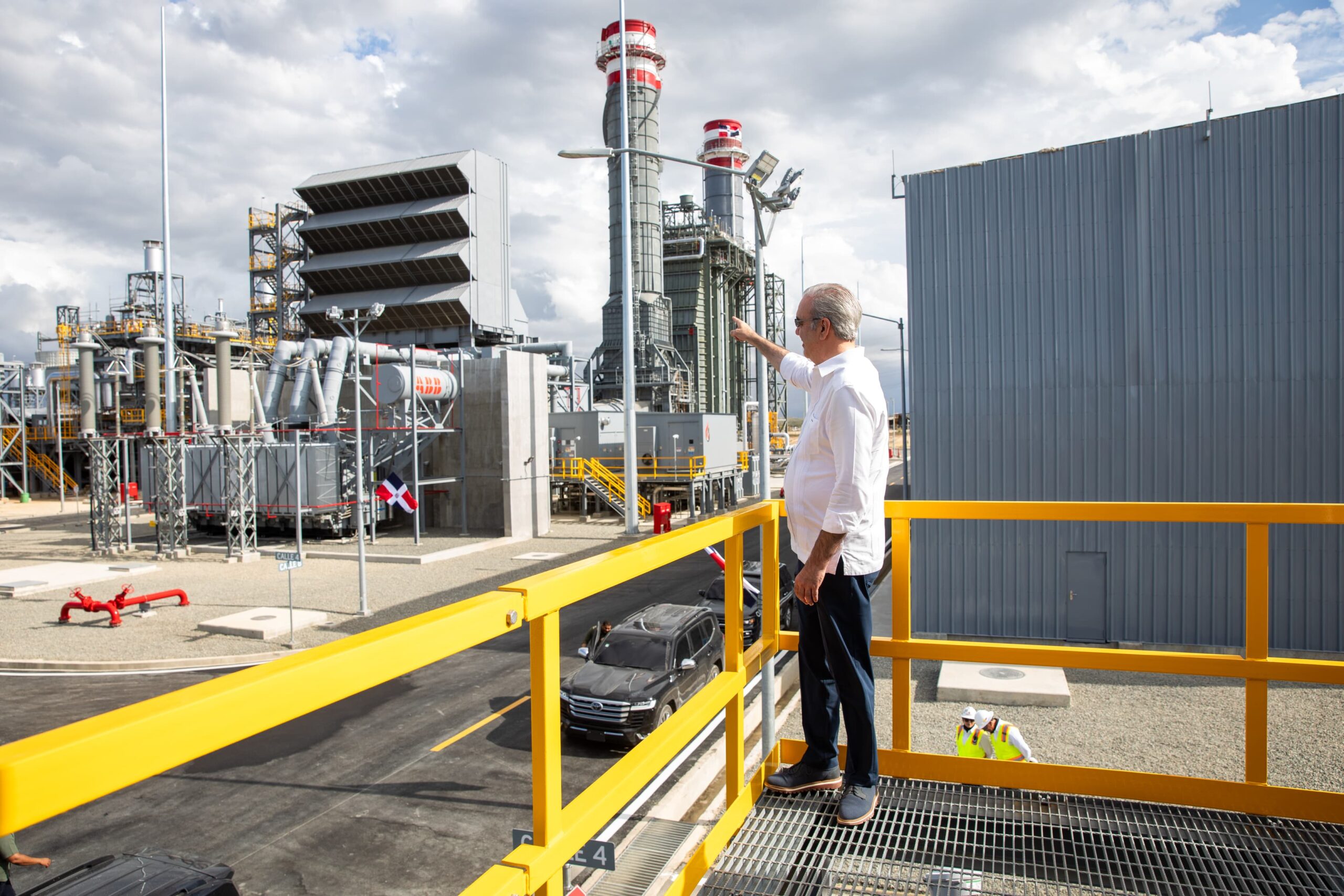 Presidente Abinader inaugura termoeléctrica Manzanillo Power Land