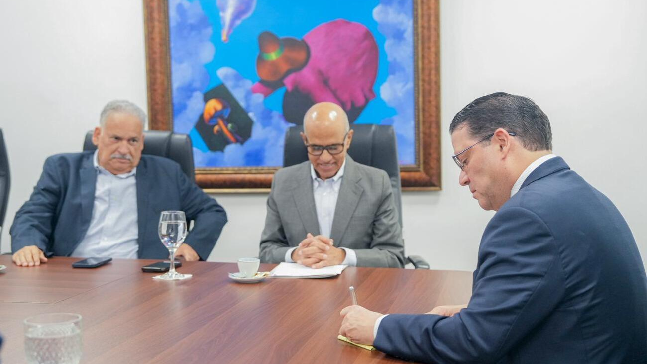 Gobierno y comerciantes trazan plan para evitar alzas alimentos