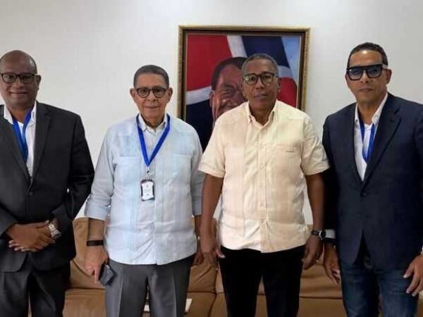 Hogar Crea Dominicano y DASAC fortalecen alianza