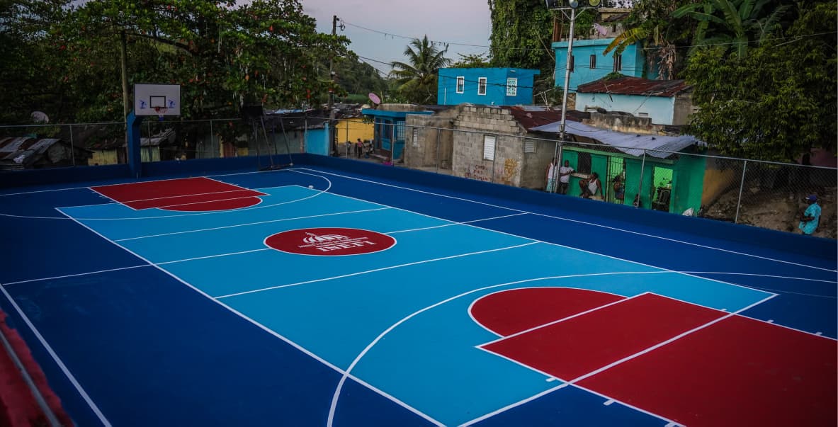 INEFI entrega 48 canchas remozadas