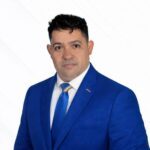 René Taveras inscribe candidatura a la Secretaría General del PRM en el Distrito Nacional