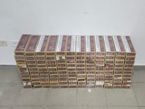 Policía ocupa 24,000 cigarrillos ilícitos en colmado de Cancino