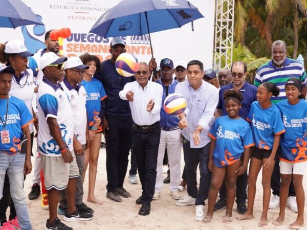 Ministro Kelvin Cruz inaugura Juegos de Semana Santa 2026 en 18 provincias