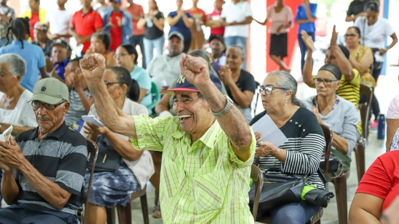 Presidente reafirma compromiso con Supérate tras diálogo con 6,000 familias beneficiarias