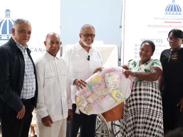 DGDC realiza jornada social en El Carril y beneficia a cientos de familias