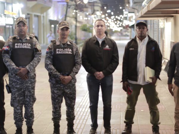 Policía Nacional refuerza la seguridad y el orden en la Zona Colonial