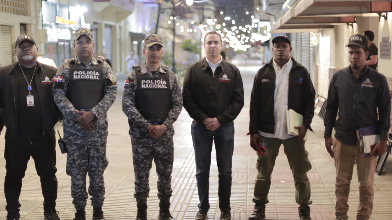 Policía Nacional refuerza la seguridad y el orden en la Zona Colonial