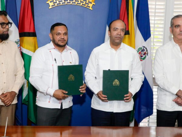 República Dominicana y Guyana firman contrato