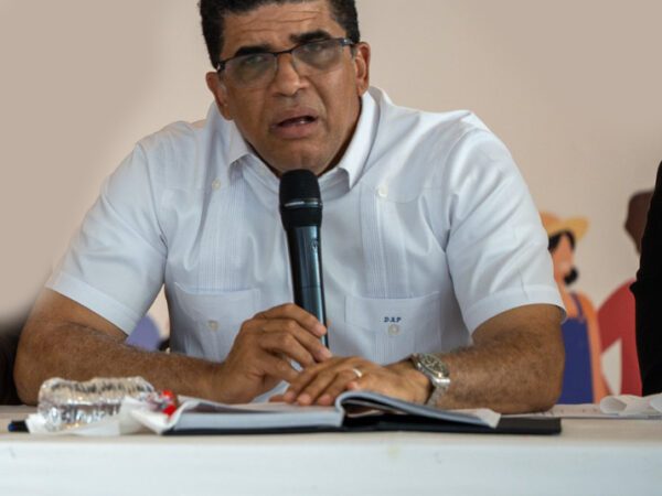 Ayuntamiento de Santo Domingo Este gastará RD$3.3 millones en escultura en medio de crisis económica