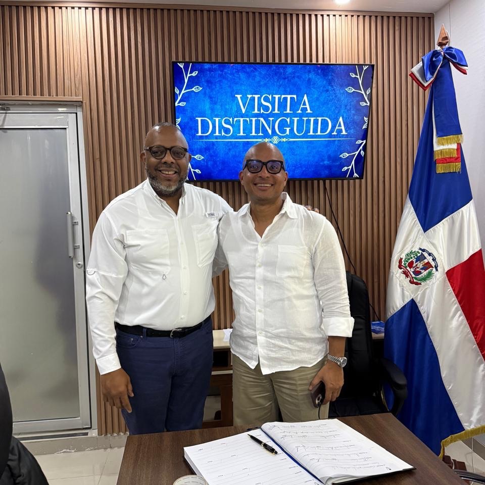 Exdiputado Luis Henríquez recibe visita del empresario Elmin Noboa