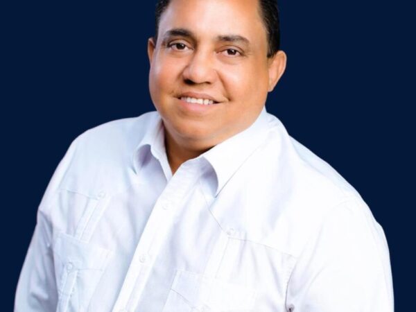 Diputado más votado del país anuncia su respaldo a Wellington Arnaud