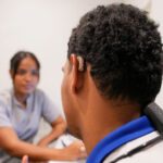 INABIE cambia la vida de estudiantes con deficiencias auditivas