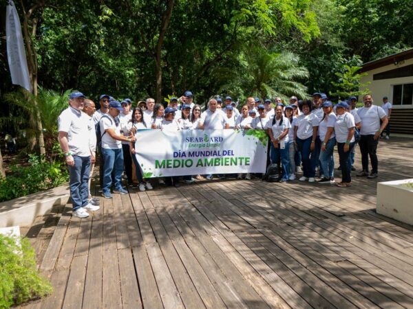 Vicepresidente de Seaboard y colaboradores realizan visita al Parque Ecológico Las Lagunas