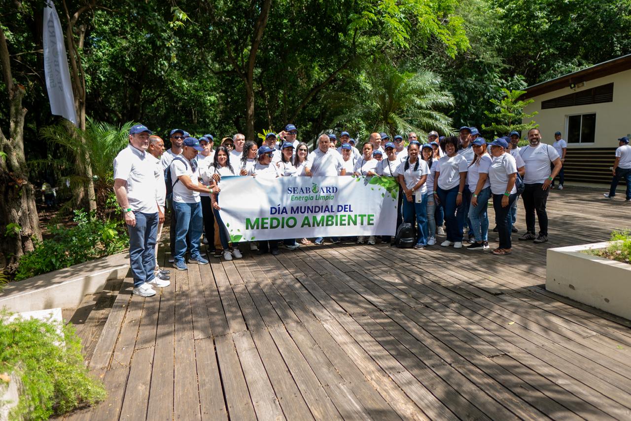 Vicepresidente de Seaboard y colaboradores realizan visita al Parque Ecológico Las Lagunas