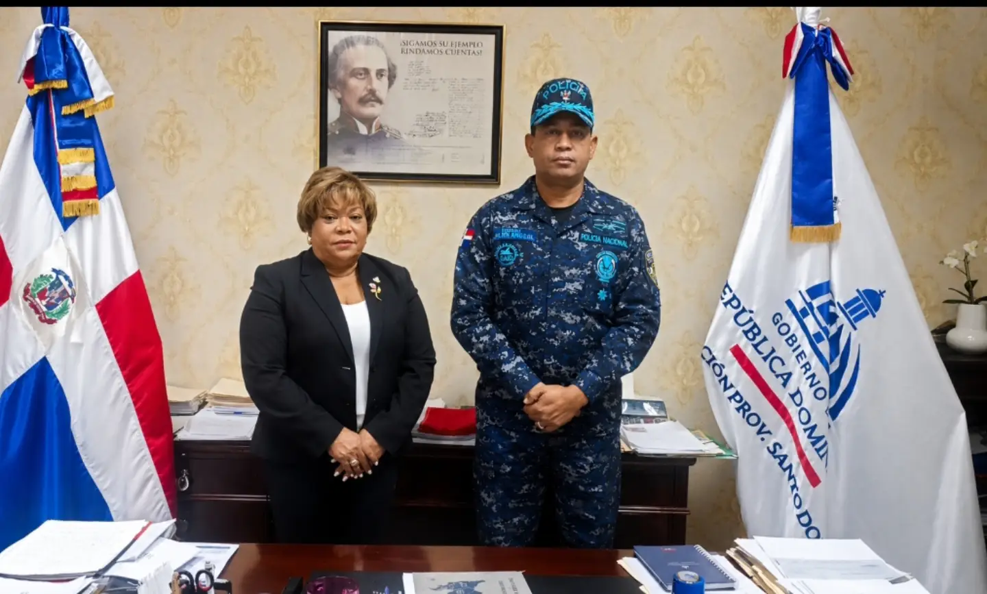 Director Regional Santo Domingo Oriental visita a gobernadora de la provincia Santo Domingo