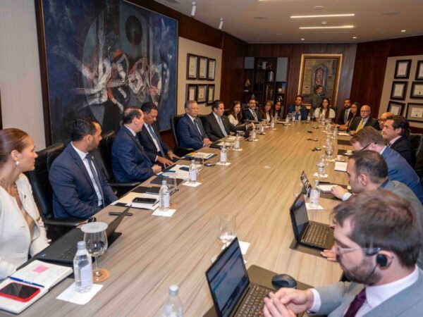 Misión del FMI sostiene encuentro con Banreservas