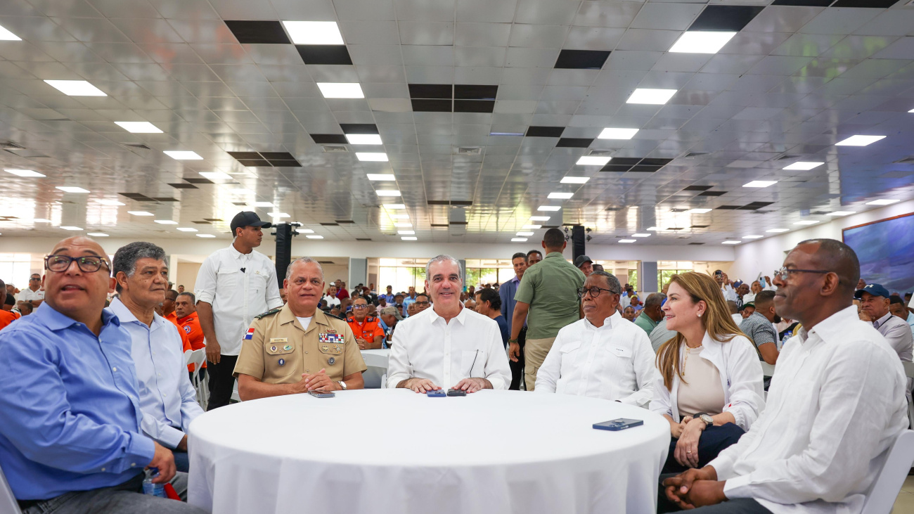 Presidente Abinader celebra el Día de los Padres