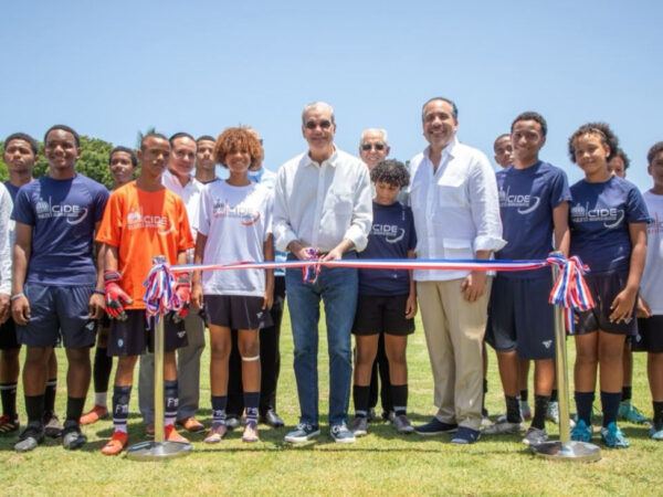 Presidente Abinader inaugura moderno Centro de Iniciación Deportiva
