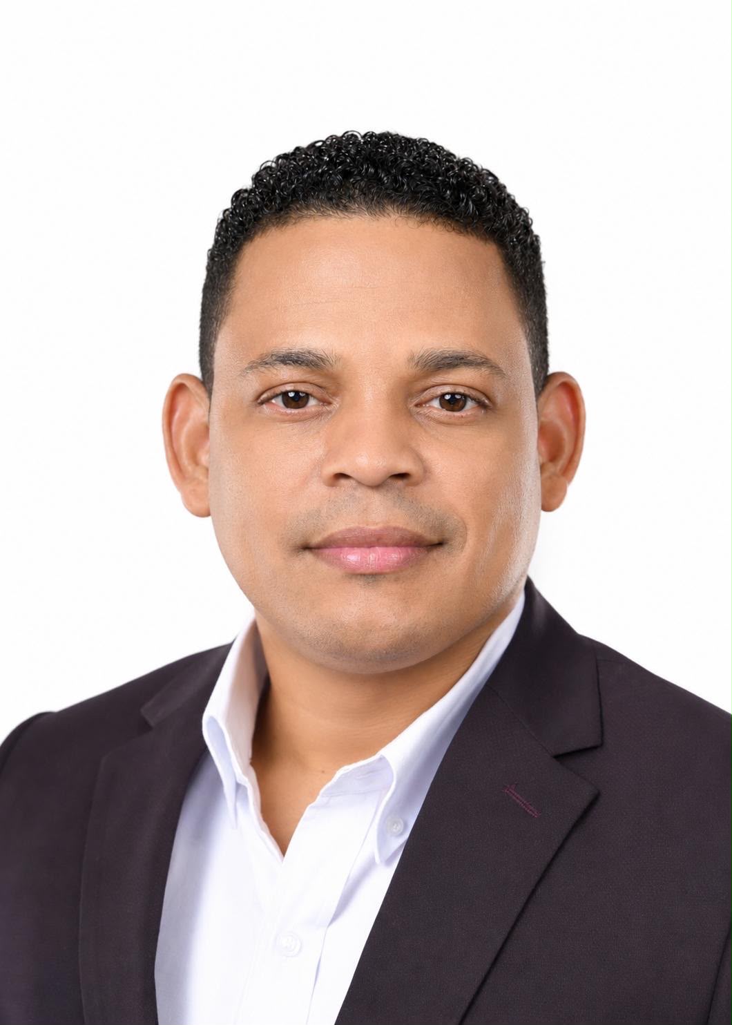 Comunicador advierte que el dinero de los dominicanos cada vez rinde menos por la inflación