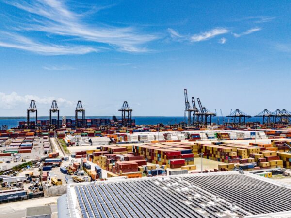 DP World fortalece sus operaciones logísticas con la certificación ISO 13485