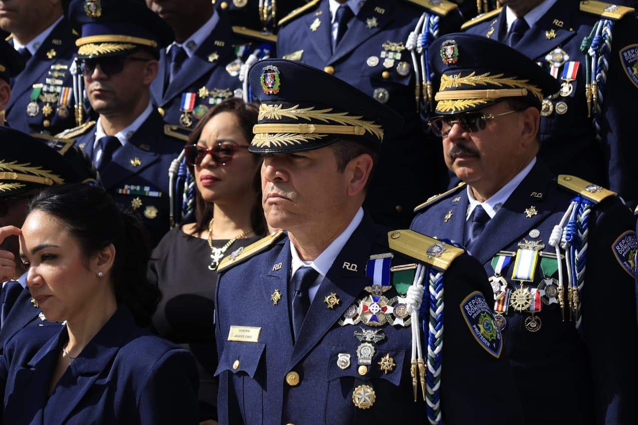 Destituir al director de la Policía Nacional marcaría un precedente peligroso