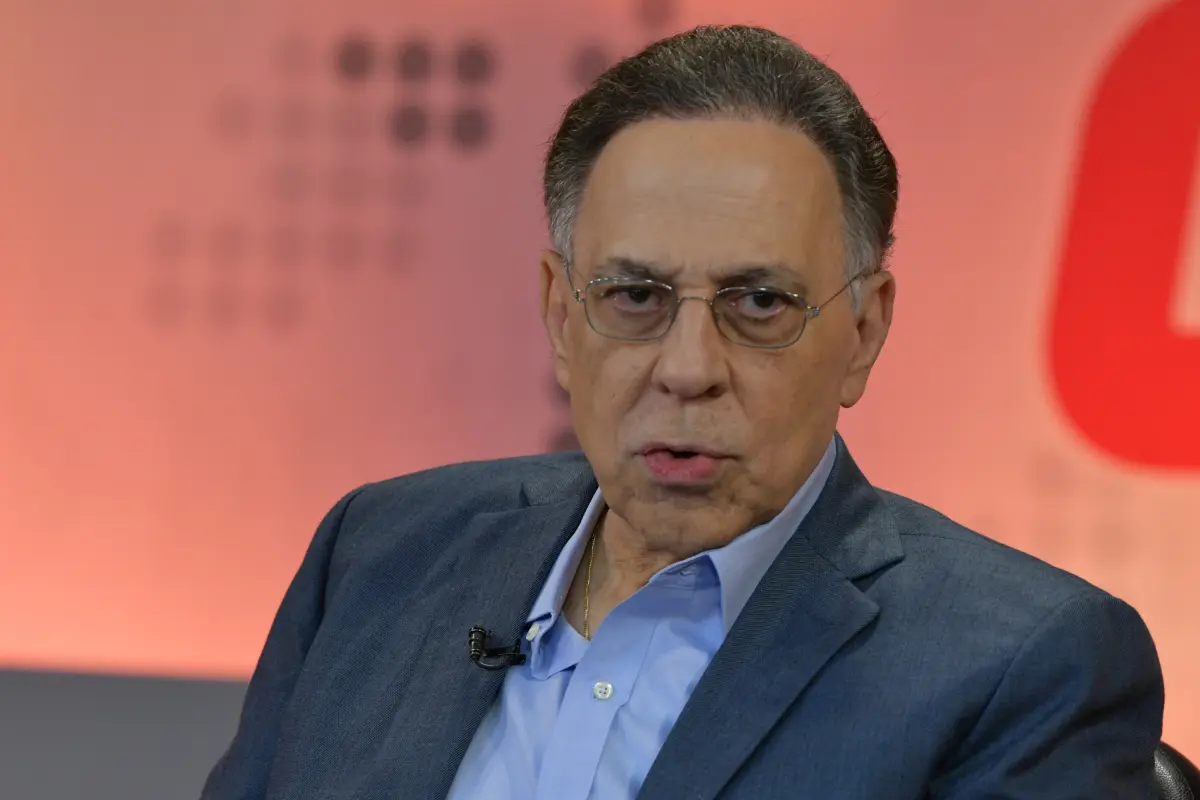 Presidente Abinader destituye a Celso Marranzini y designa a Joel Santos al frente del CUED