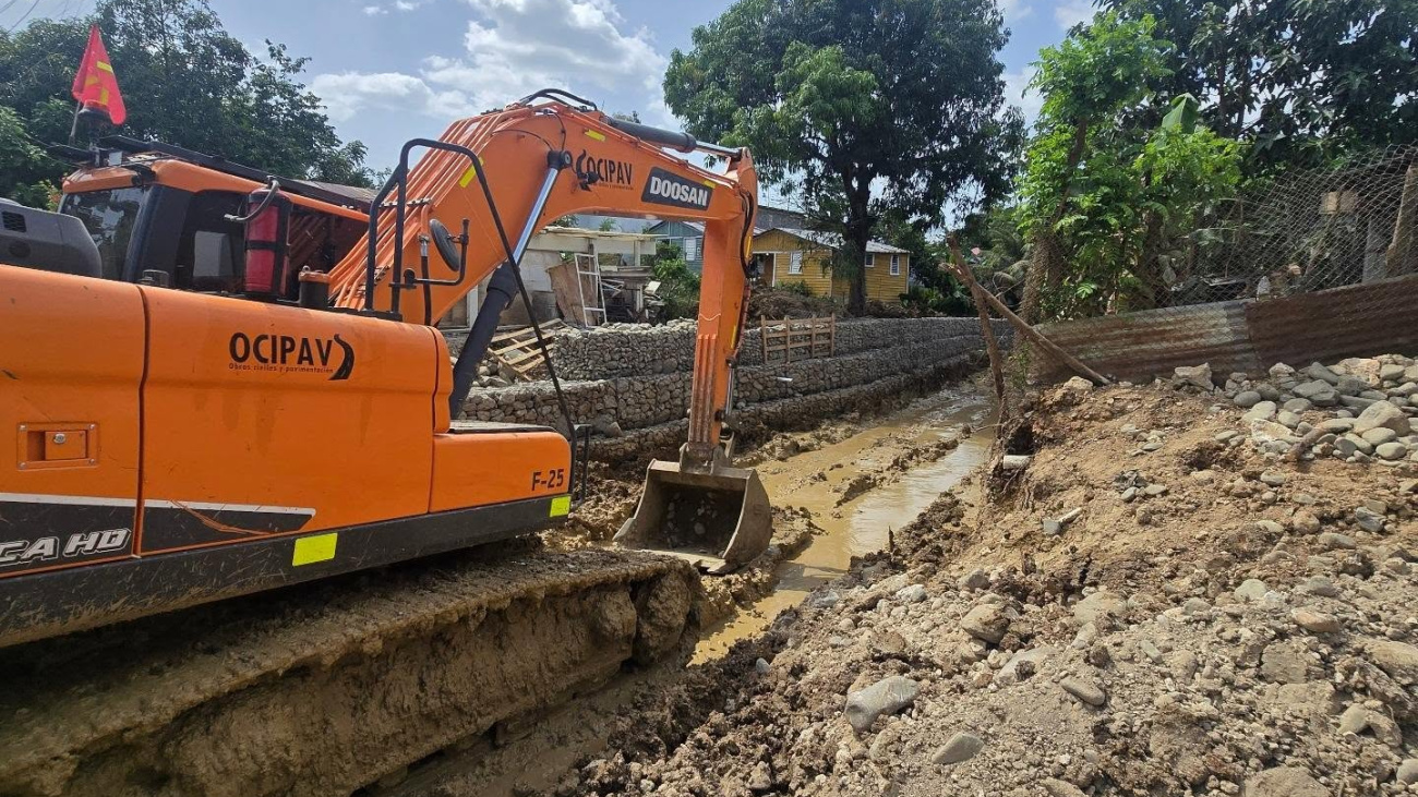 José Andújar supervisa avance de obras