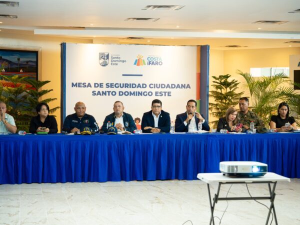 Alcalde Dío Astacio encabeza Mesa de Seguridad en Santo Domingo Este