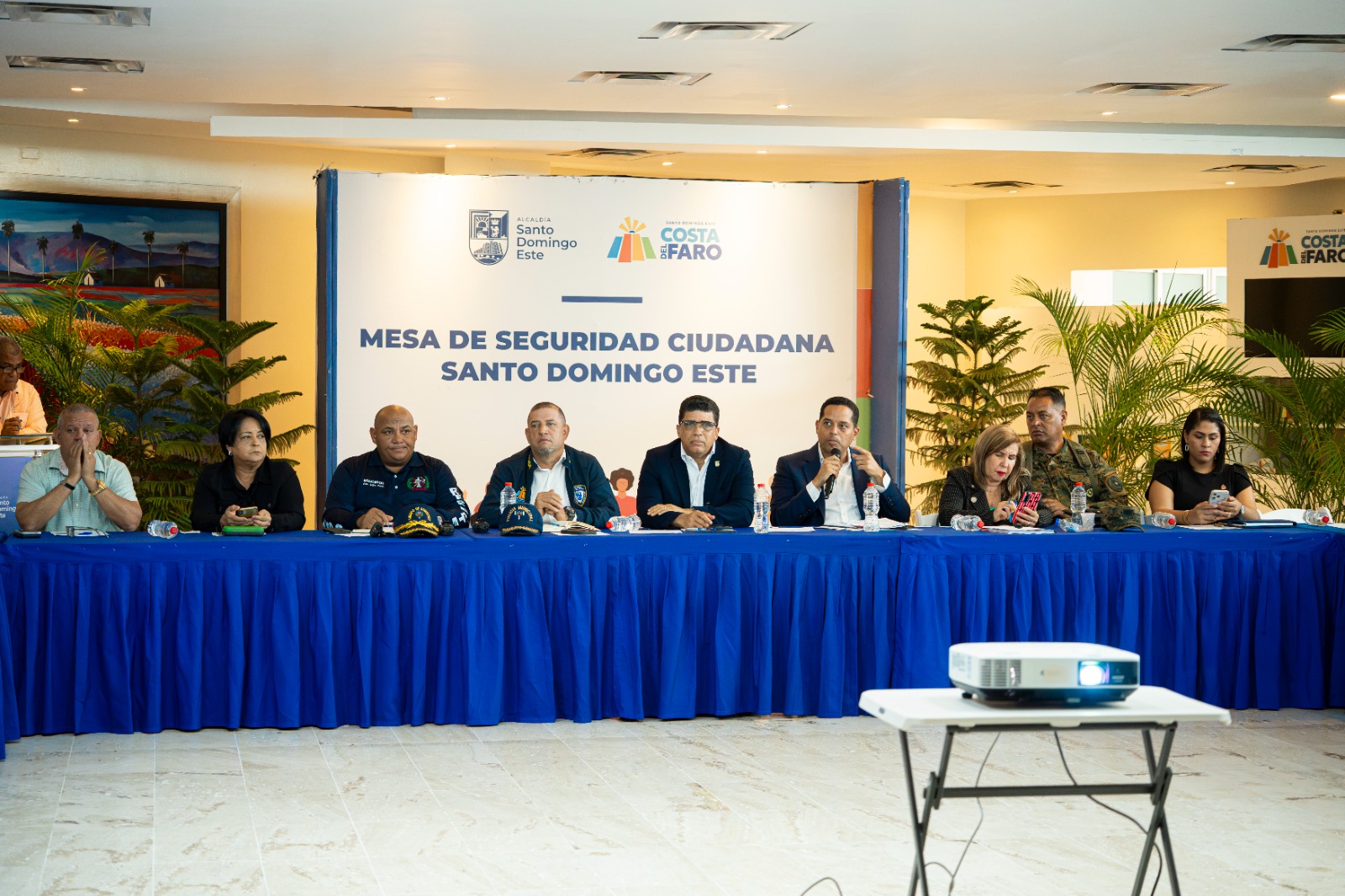 Alcalde Dío Astacio encabeza Mesa de Seguridad en Santo Domingo Este