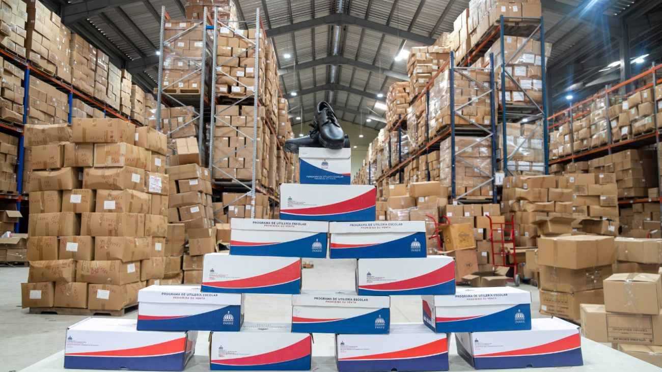 INABIE supera los 815 mil kits de utilería escolar entregados